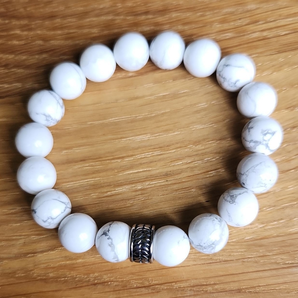 White Howlite Beads Bracelet, Stretch, Hand Crafted - Picture 6 of 9